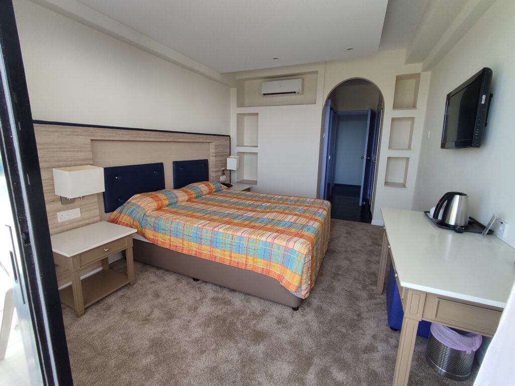 1713516883955 Mariandy hotel room